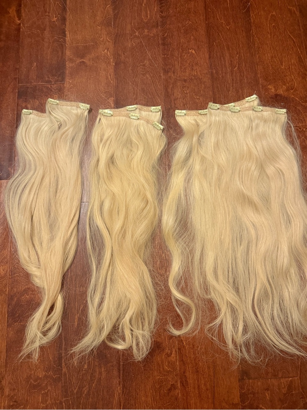 BELLAMI Clip-In Hair Extensions , 24’, platinum blond, 6pc